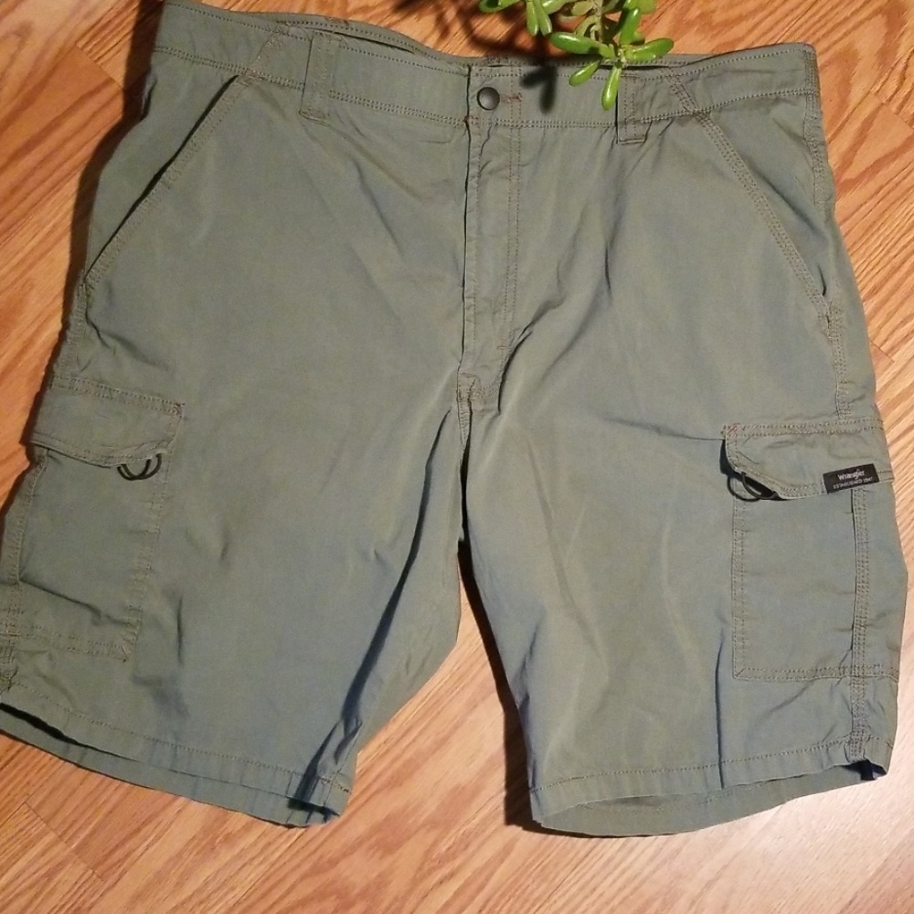 Wrangler‎ walking shorts 40